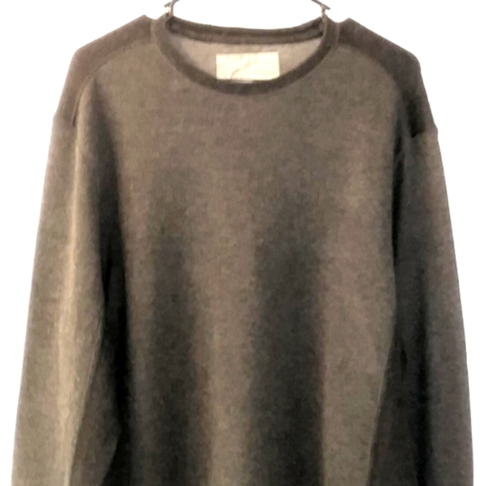Calvin Klein Pullover. Size: XL